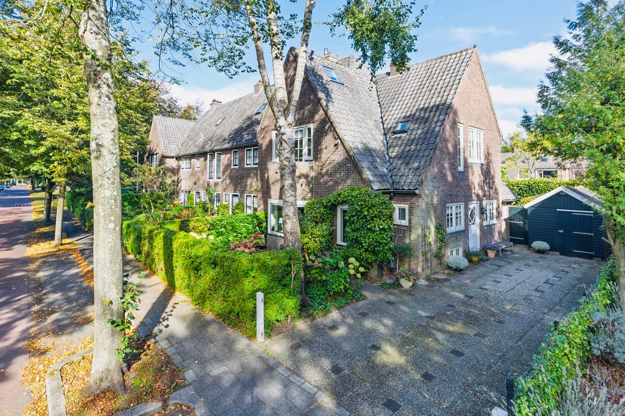 Hoekwoning te koop: Constantijn Huijgenslaan 13, Bussum